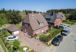 White Pearl EG – Luxus-App., strandnah für 4 Pers. mit Sauna, Terrasse, WLAN. Haustiere erlaubt.