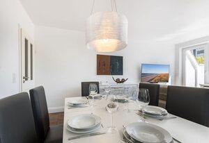 Haus Victoria – Modernes Haus für 6 Pers. mit Terrasse, PKW-Stellplatz, WLAN. Haustiere erlaubt.