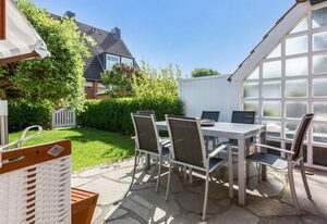 MeerZeit – Modernes Haus für 6 Pers. mit Terrasse, PKW-Stellplatz, WLAN. Haustiere erlaubt.