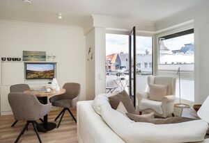 Utkiek – Modernes App., strandnah, Balkon, Stellplatz, WLAN. Haustier erlaubt.