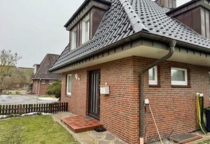 Haus Kröger – Ferienhaus für bis zu 5 Pers., Terrasse, PKW-Stellplatz, WLAN in ruhiger Lage.
