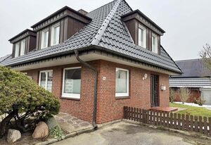 Haus Kröger – Ferienhaus für bis zu 5 Pers., Terrasse, PKW-Stellplatz, WLAN in ruhiger Lage.