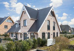 Hüs Maxi – Luxus-Hausteil in beliebter Wohngegend auf ca. 170 m² für bis zu 7 Personen.