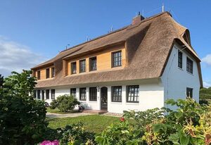 Sylt4me – 2-Zimmer Ferienwohnung am Dorfteich mit ca. 50 m², für bis zu 3 Personen.