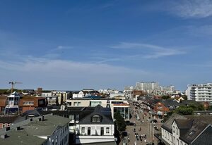 Seeluft – Modernes 1-Zimmer-App. mit Balkon und Meerblick, PKW-Stellplatz, WLAN.