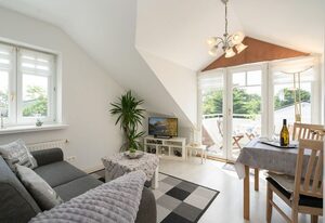 Nordzeit – Gemütliche 2-Zimmer Wohnung mit Balkon, WLAN, 1 Haustier erlaubt.