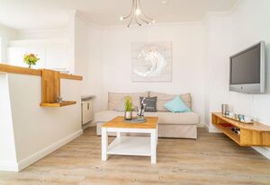 Syltliebe – Modernes und zentrales App. für 4 Personen mit Balkon, PKW-Stellplatz, WLAN.