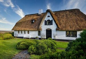 Haus Wattenblick – Reetgedecktes Einzelhaus auf ca. 280 m² für bis zu 6 Personen mit Watt-Blick