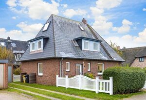 Haus Bullerbü – Helles Ferienhaus mit 6 Zimmern auf ca. 160 m², für bis zu 8 Personen.