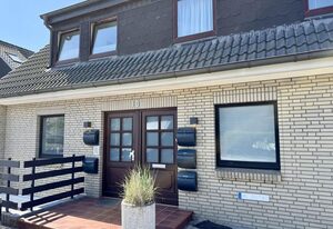 Sylter Deichwiesen – 4-Zimmer App. für 5 Pers. mit Terrasse, PKW-Stellplatz, WLAN, Haustiere erlaubt.