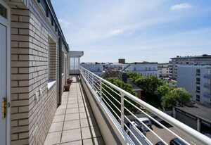 Sylter Koje – Modernes und zentrales 3-Zimmer App. mit Balkon, WLAN. Haustiere erlaubt.