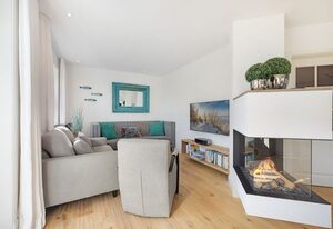Friesenzauber – Hausteil unter Reet im EG, UG, OG, DG mit ca. 140m² Nutzfläche.