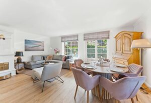 Stadum Hüs – Charmante Ferienhaushälfte für vier Personen mit eigenem Garten in Westerland.