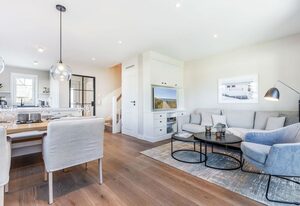 Nordlicht – Hausteil mit ca. 83m² Nutzfläche im EG/OG/DG für bis zu vier Personen.