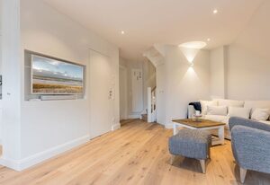 Wattjuwel – 2-Raum Appartement im OG- & DG mit ca. 75m² Nutzfläche, Balkon und Stellplatz
