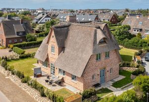 Sööderlik Hüs – Hausteil mit 4 Räumen im EG, UG, OG ca. 205 m² Nutzfläche