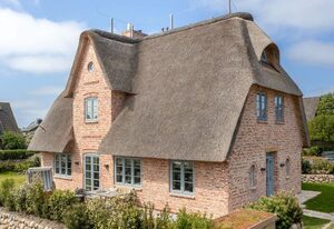 Sööderlik Hüs – Hausteil mit 4 Räumen im EG, UG, OG ca. 205 m² Nutzfläche