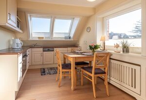 Haus Sonnenstrahl Whg. 2 OG – Schöne 2-Zimmerferienwohnung im Obergeschoss auf ca. 40 m² für bis zu 3 Personen