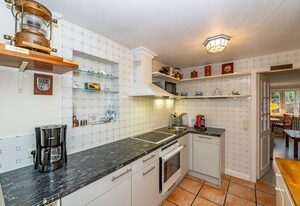 Kapitänswohnung – Friesische 2-Zimmer-Ferienwohnung mit Terrasse.