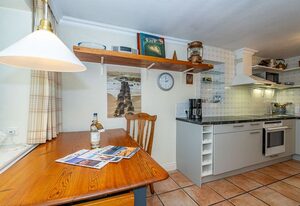 Kapitänswohnung – Friesische 2-Zimmer-Ferienwohnung mit Terrasse.