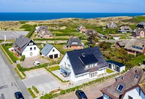 Haus am Meer, Strandmuschel – Unmittelbar am Strand gelegenes, sehr großzügiges 3-Raum-Appartement im OG&DG.