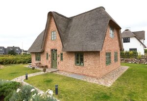 Lille Mage – Freistehendes State-of-the-art-Einzelhaus in strandnaher Lage Wenningstedts.