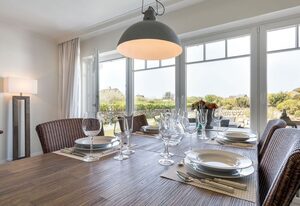 Lisas Hüs – Beste Lage zwischen Dünen und Dorfteich. Tolles Grundstück und viel Platz.