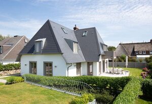 Sunset Beach House – Freistehendes Luxus-Einzelhaus zwischen Wenningstedter Dorfteich und Dünen.