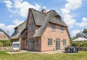 Sylter Osterhof – Luxus unter Reet! Genießen Sie Ihren Urlaub auf Sylt in diesem Traumhaus.