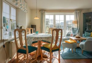 Achter Dünem, App. 1 – Zwischen Dorfteich & Dünen – traumhaftes Landhaus im Friesenstil in Ideallage