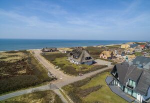 Heimathafen, Haus Blankenese, App. 2 – Ferien unter Reet im modernem Ambiente