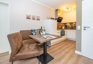 Sünhair – NEU! Komfortable Ferienwohnung mit Balkon und moderner Ausstattung in Westerland