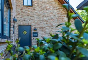 Meersalz – Zentrale Ferienwohnung für bis zu 6 Personen mit Terrasse.