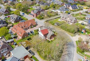 Kampende II – Historisches Reetdach-Hausteil mit ca. 85 m² Nutzfläche im Erd- und Obergeschoß