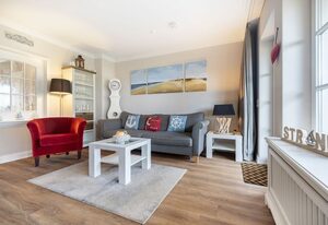 Adis Meerblick Landhaus Arnika – Ferienhaushälfte für bis zu 4 Personen. Strandnah und ruhig gelegen.