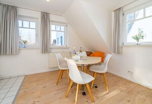 Conwind Wohnung 5b – Neu bei uns! Ferienwohnung mit Terrasse und Privatparkplatz auf Sylt