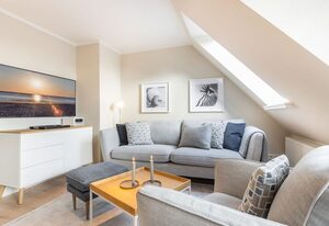 Blinkfüür – Moderne 3-Zimmer-Ferienwohnung für bis zu 4 Personen mit Balkon.