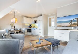 Blinkfüür – Moderne 3-Zimmer-Ferienwohnung für bis zu 4 Personen mit Balkon.