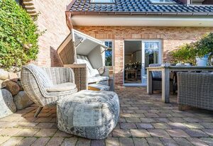 Aurora – Moderne Ferienwohnung für bis zu 4 Personen mit Terrasse.