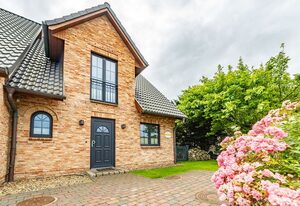 Gode Stuv – Ferienhaushälfte für bis zu 6 Personen mit Garten und Sauna.