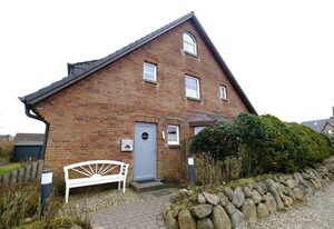 Friesenjung – Ferienhaushälfte für bis zu 6 Personen mit Garten.