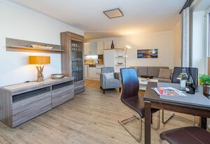 Beachlife – Zentrale Ferienwohnung mit Balkon und Parkplatz. - nur 200 Meter zum Strand.