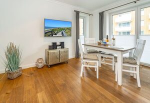 On the Beach – Moderne Ferienwohnung für 2 Personen mit Balkon und Stellplatz direkt am Strand