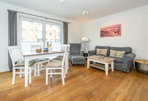 On the Beach – Moderne Ferienwohnung für 2 Personen mit Balkon und Stellplatz direkt am Strand