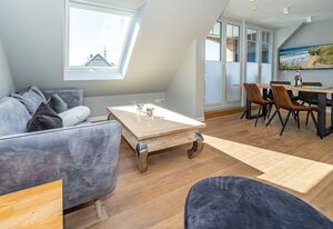 Sturmhaube – Ferienwohnung für max. 4 Personen in Alt-Westerland mit Balkon.