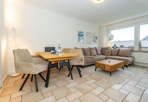 Ferienliebe Westerland – 3-Zimmer-Ferienwohnung für bis 4 Personen mit Balkon.