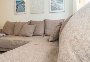 Ferienliebe Westerland – 3-Zimmer-Ferienwohnung für bis 4 Personen mit Balkon.