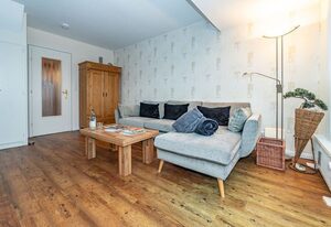 Sommerwind – Ferienwohnung in Wenningstedt für bis zu 4 Personen, mit Balkon.