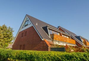 Sommerwind – Ferienwohnung in Wenningstedt für bis zu 4 Personen, mit Balkon.