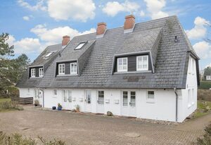 Friesenglück – 3-Zimmer-Ferienwohnung für bis zu 4 Personen mit Sonnenkuhle.